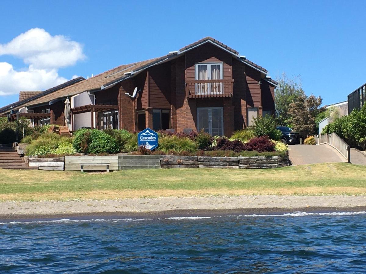 אגם טאופו Cascades Lakefront Motel מראה חיצוני תמונה The house at 10000 Lake Washington Boulevard East, where the band recorded the album