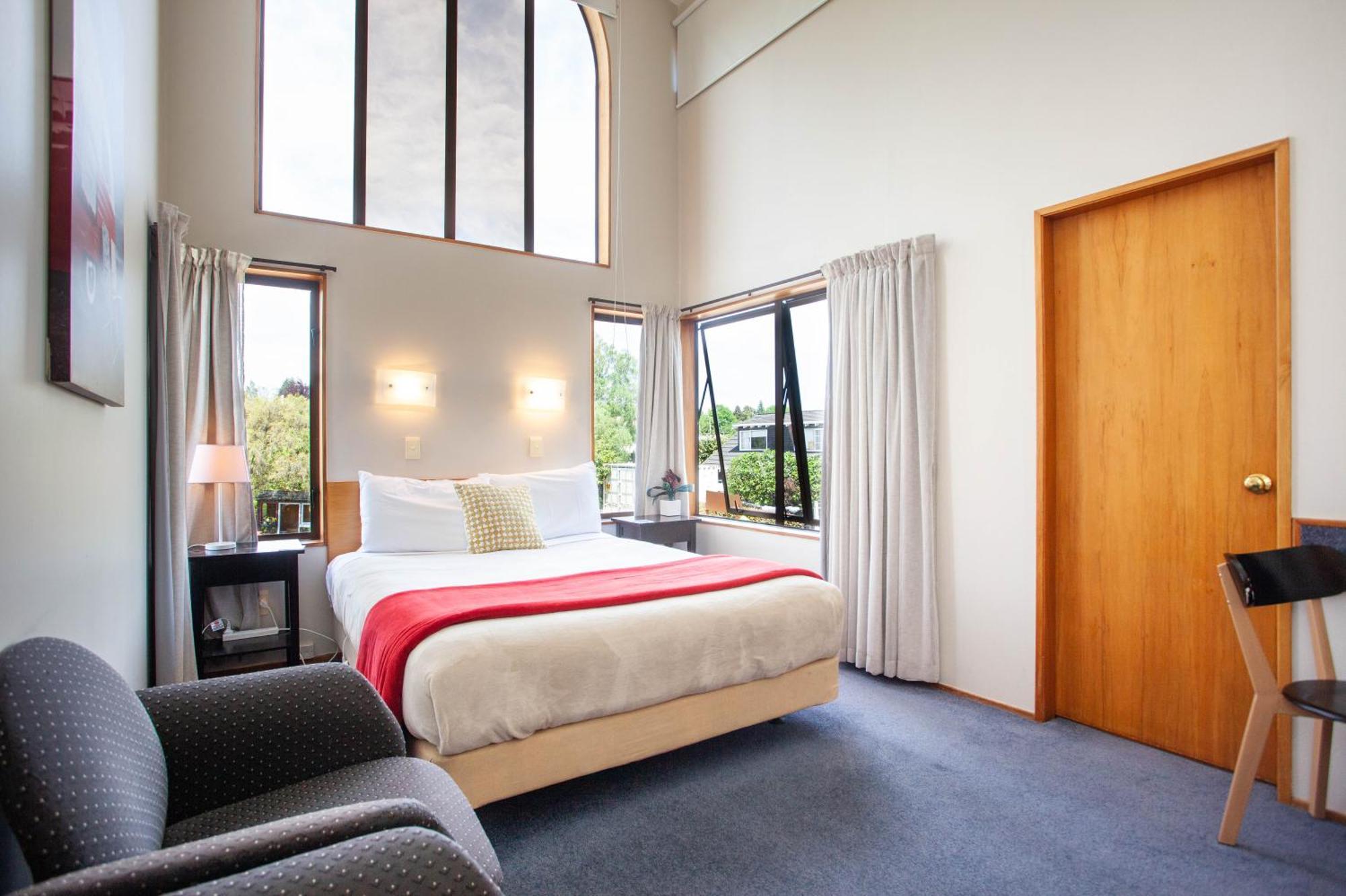 אגם טאופו Cascades Lakefront Motel חדר תמונה A room at the hotel
