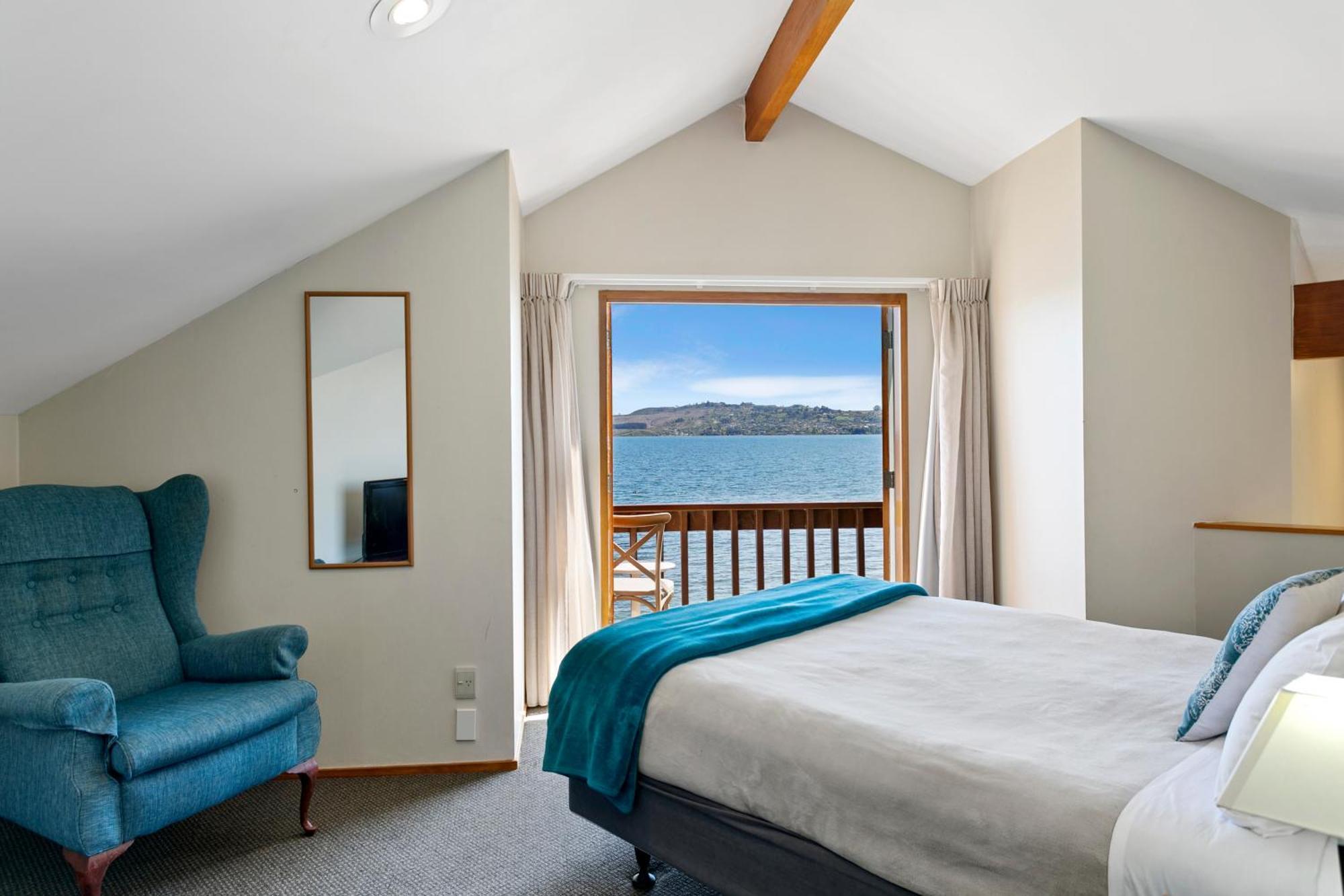 אגם טאופו Cascades Lakefront Motel מראה חיצוני תמונה A bedroom at the hotel
