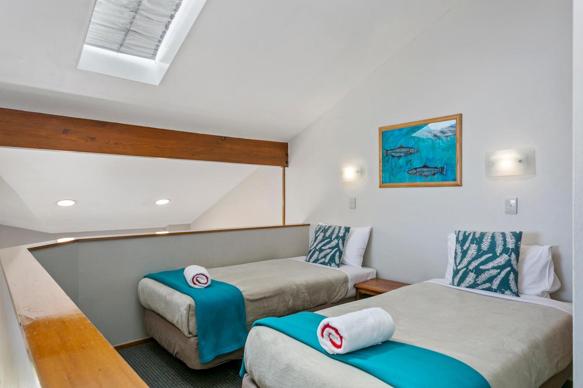 אגם טאופו Cascades Lakefront Motel מראה חיצוני תמונה A room at the hotel