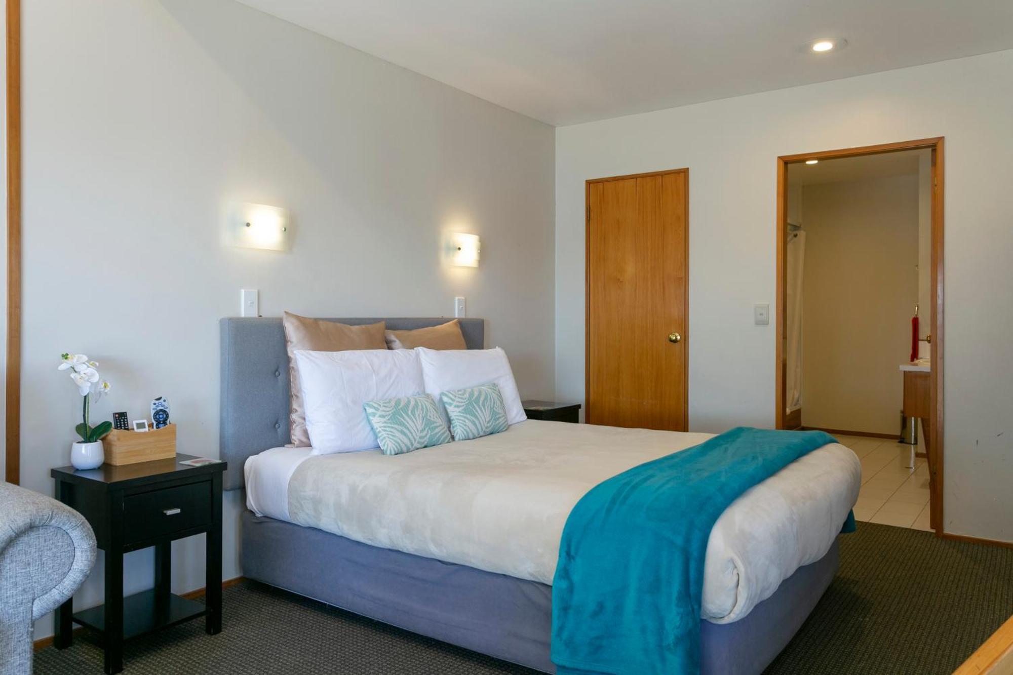 אגם טאופו Cascades Lakefront Motel מראה חיצוני תמונה A bedroom at the hotel